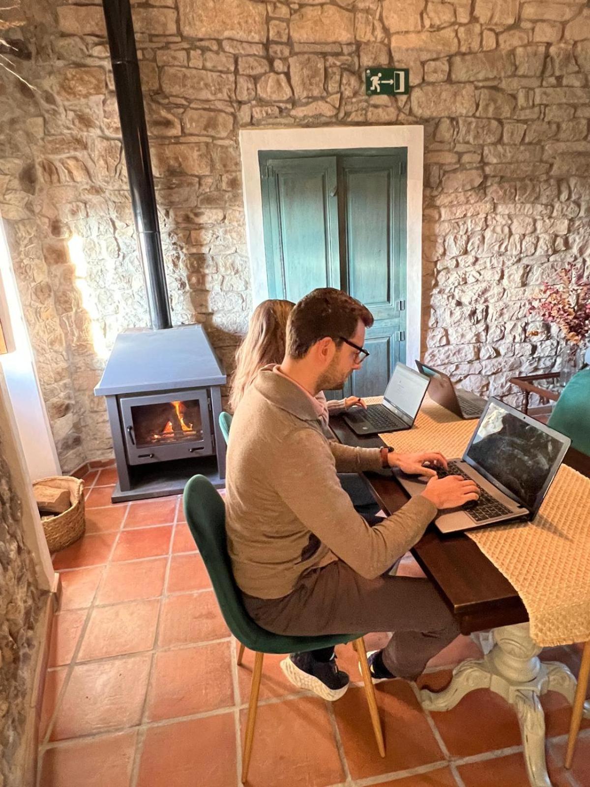 Гостевой дом Casa Pardal Coliving & Coworking Sant Pere Sallavinera Экстерьер фото